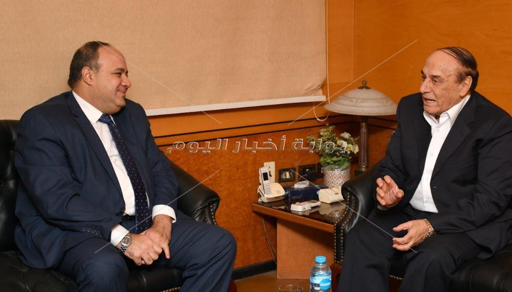 ندوة اللواء سمير فرج