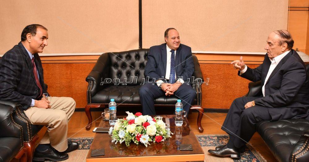 ندوة اللواء سمير فرج