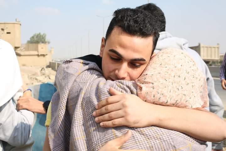 لحظة الإفراج عن المحبوسين احتياطيًا بقرار عفو رئاسي اليوم