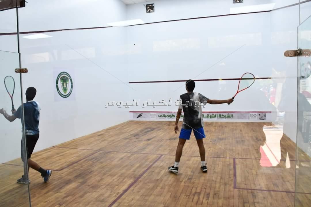 وزير الرياضة ومحافظ الجيزة يفتتحان النادي الصحي وملعب الاسكواش