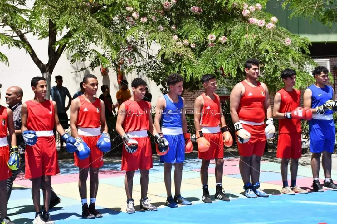 وزير الرياضة ومحافظ الجيزة يفتتحان النادي الصحي وملعب الاسكواش