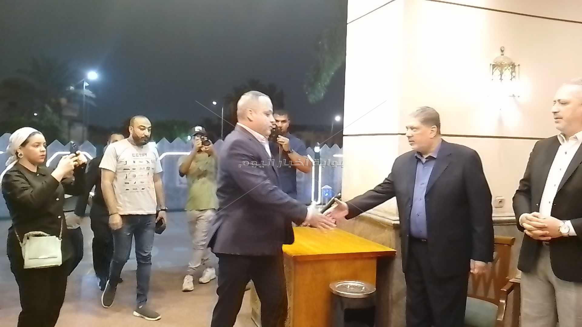 عزاء والدة تامر أمين