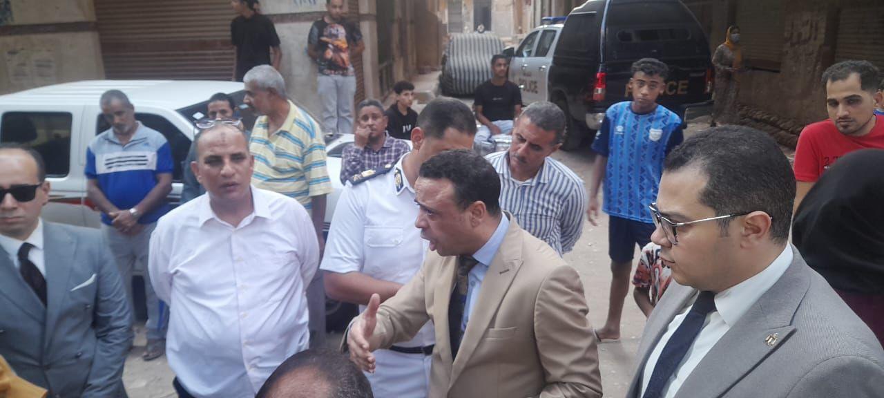  النيابة الإدارية تعاين عقار الدباس المنهار