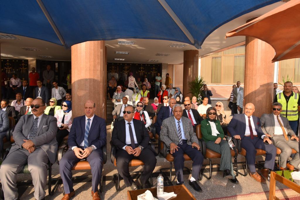 الدكتور أحمد المنشاوي رئيس جامعة أسيوط