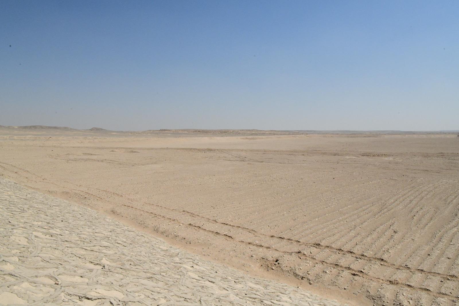  إنشاء بحيرات صناعية لتخزين مياه السيول وتفعيل غرف عمليات بالمديريات الخدمية بقنا