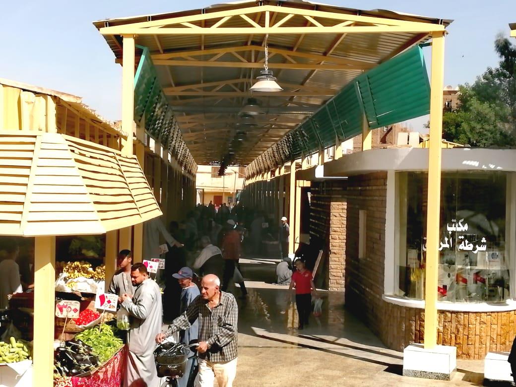محافظ الأقصر يفتتح سوق خضار شرق السكة