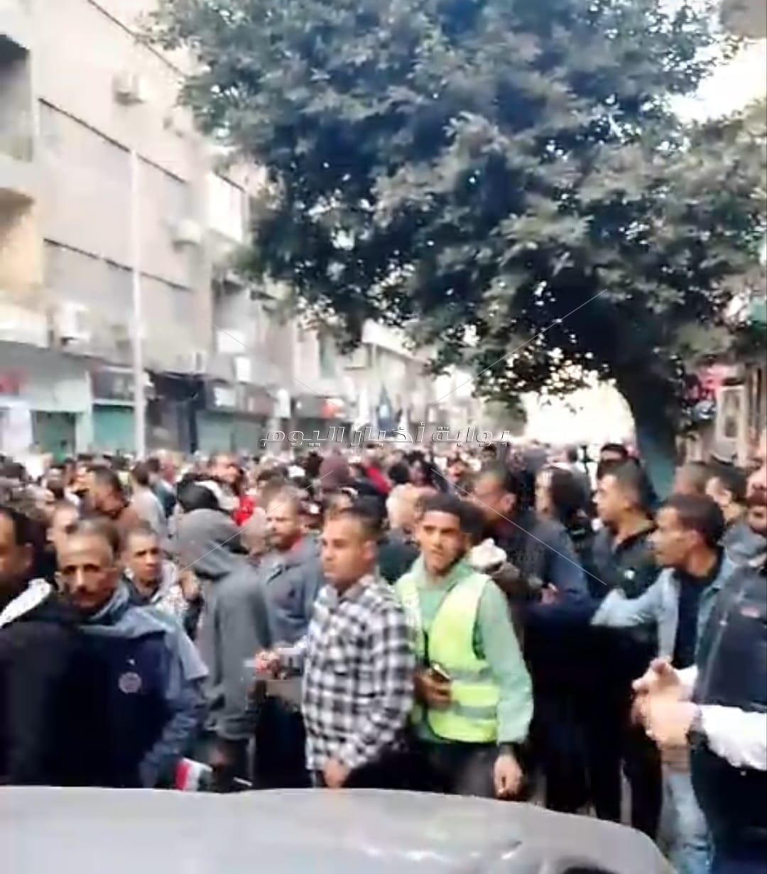 مسيرة كبيرة لتأييد الرئيس السيسي تجوب كل أرجاء شبرا مصر