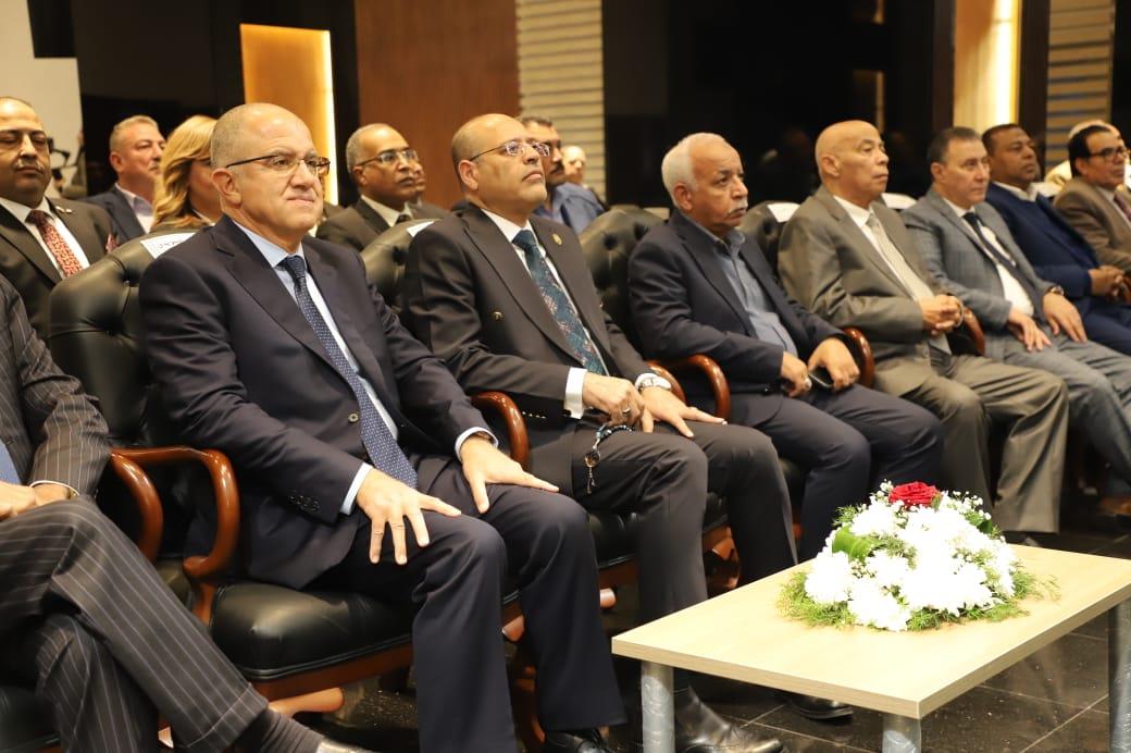 بروتوكول تعاون بين عمال مصر واتحاد الصناعات لإدارة الجامعة التكنولوجية 