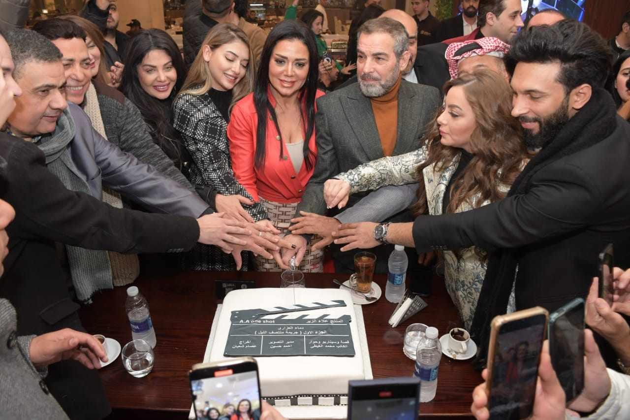 رانيا يوسف وأحمد عبد العزيز يحتفلون بمسلسل جريمة منتصف الليل