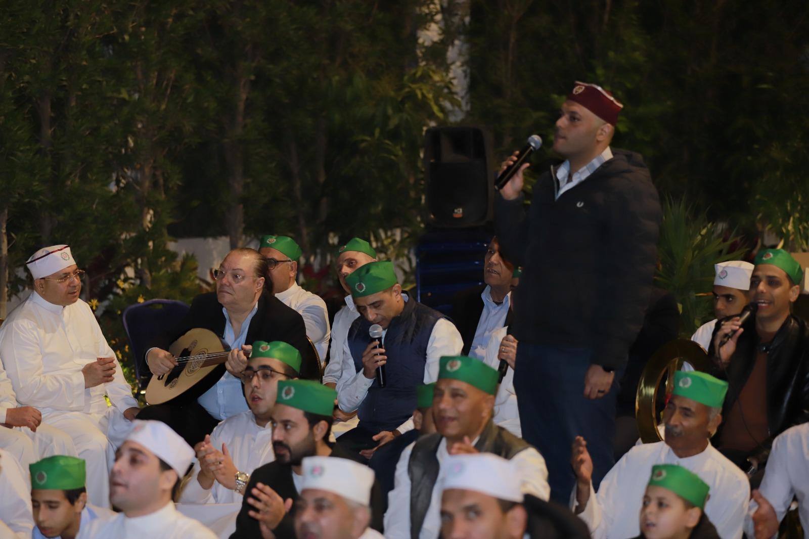 وفاء عامر تودع رمضان بحفلاً دينيًا مع "الجازولية" بمنزلها 