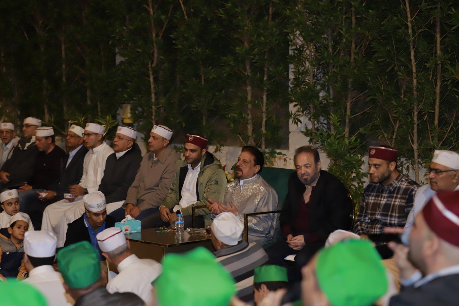 وفاء عامر تودع رمضان بحفلاً دينيًا مع "الجازولية" بمنزلها 
