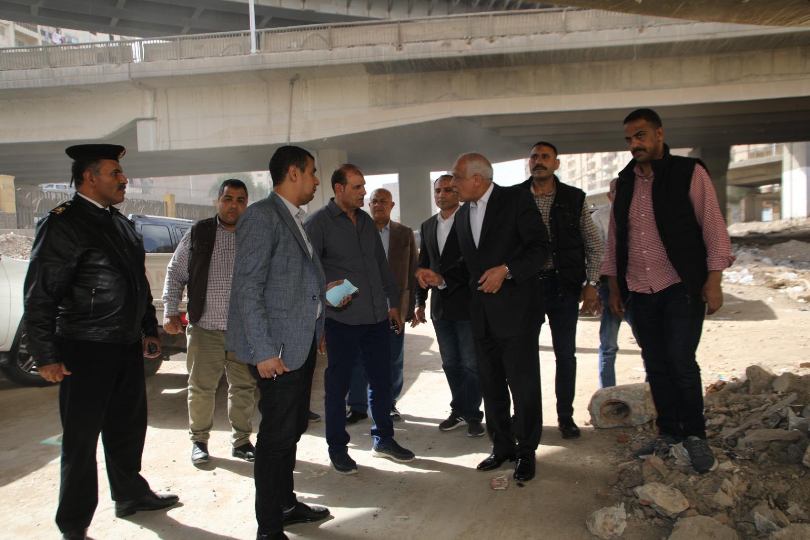 محافظ الجيزة يتفقد أعمال تطوير ورصف البر الشرقي والغربي لترعة المريوطية