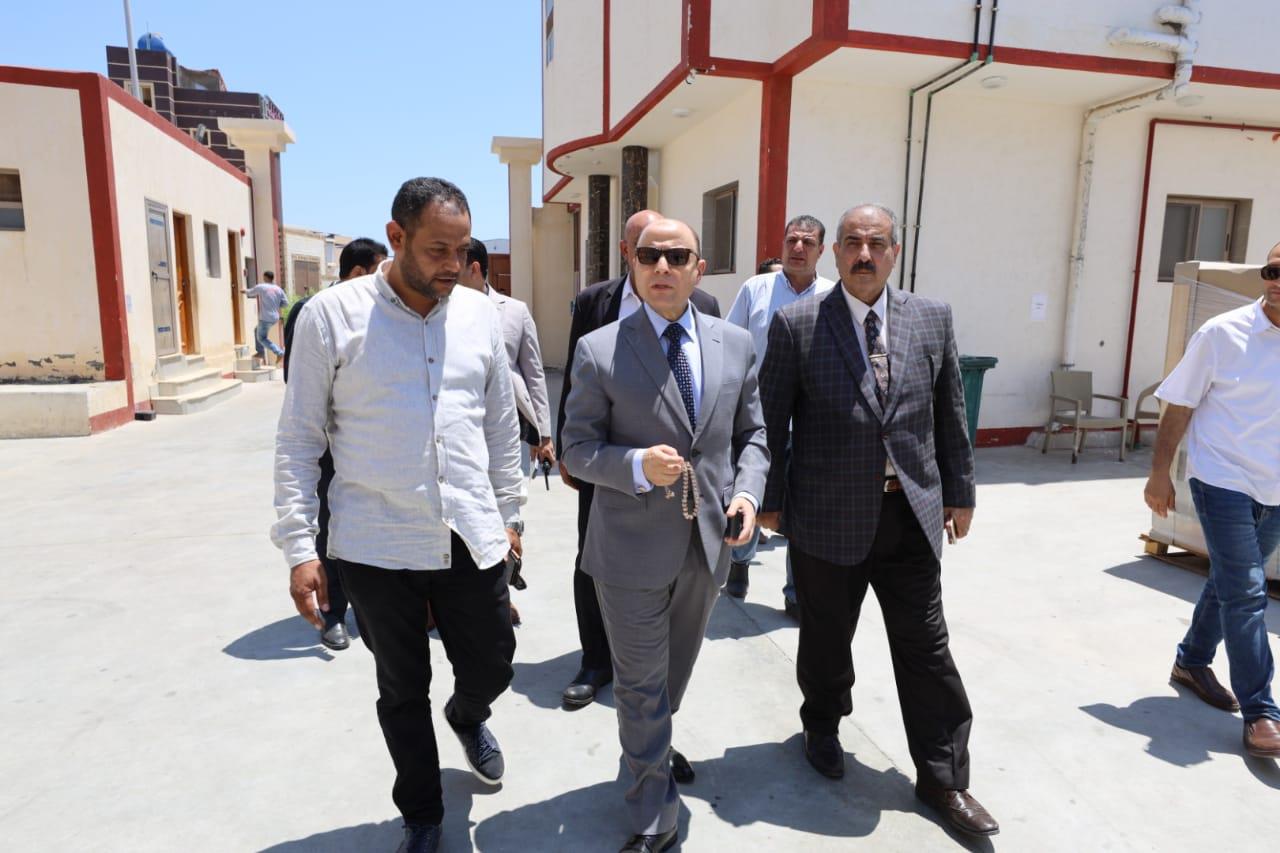 ‏محافظ كفر الشيخ يتفقد عددًا من مصانع