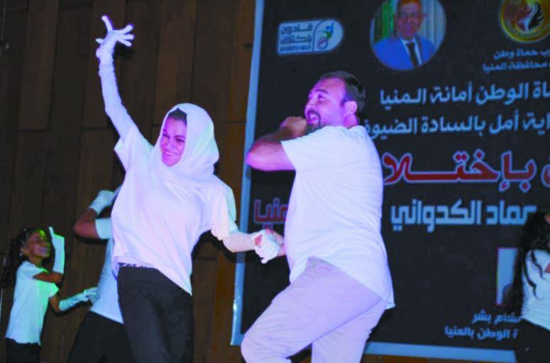رانيا .. بطلة مسرح  انتصرت علي الشلل | صور
