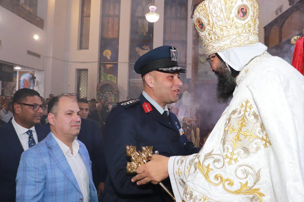 أسقف كنائس البحر الأحمر يترأس قداس عيد الميلاد بكاتدرائية الأنبا شنودة في الغردقة