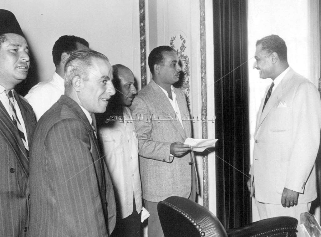 صور نادرة| في ذكرى ميلاده.. كلنا بنحبك يا ناصر