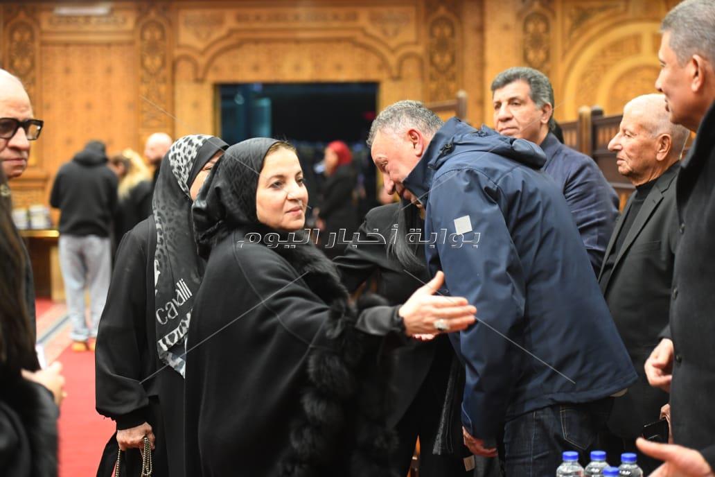 عزاء شقيق أحمد السبكي