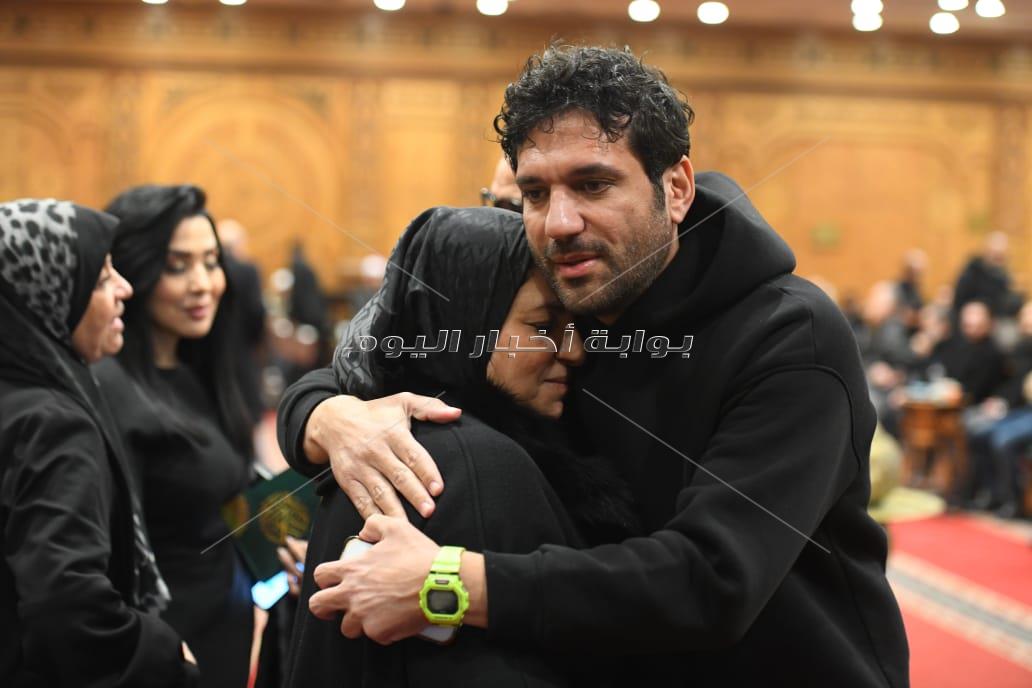 عزاء شقيق أحمد السبكي