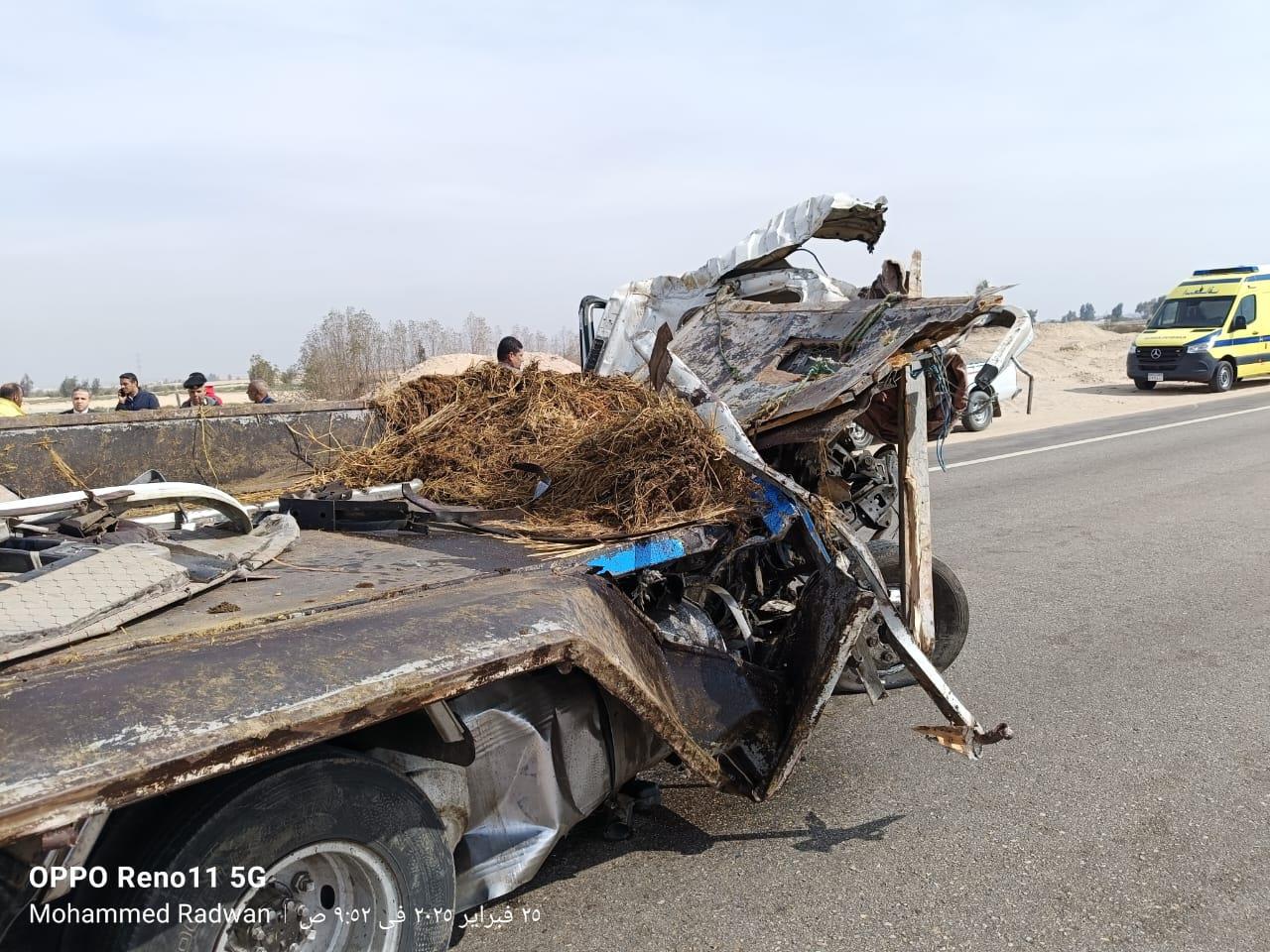 انقلاب سيارة محملة ب 17 رأس ماشية بصحراوي قنا