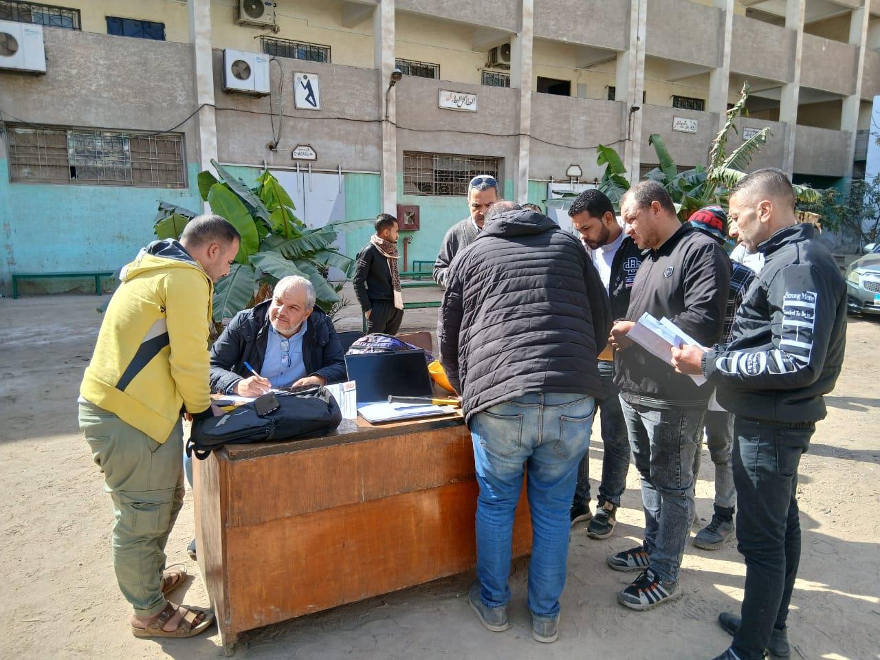 وزارة العمل تواصل اختبارات مرشحين تقدموا للعمل بالخارج
