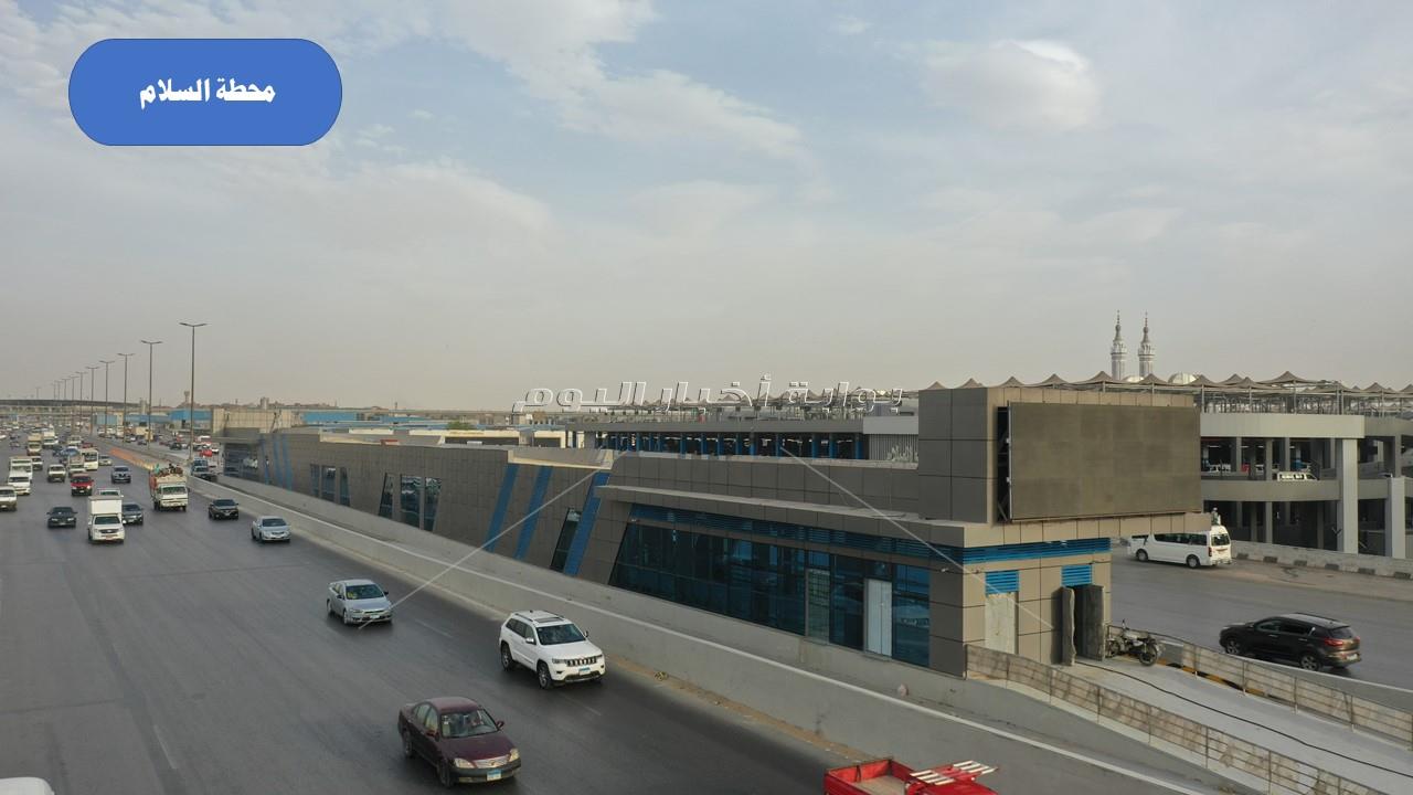 يعمل قريبا على الدائري.. شاهد محطات الأتوبيس الترددي BRT "من الداخل"
