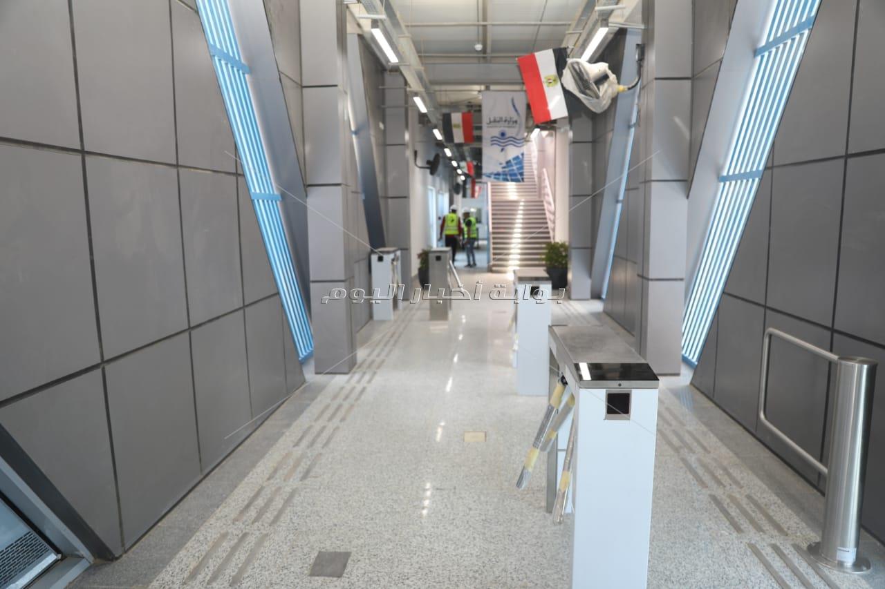 يعمل قريبا على الدائري.. شاهد محطات الأتوبيس الترددي BRT "من الداخل"