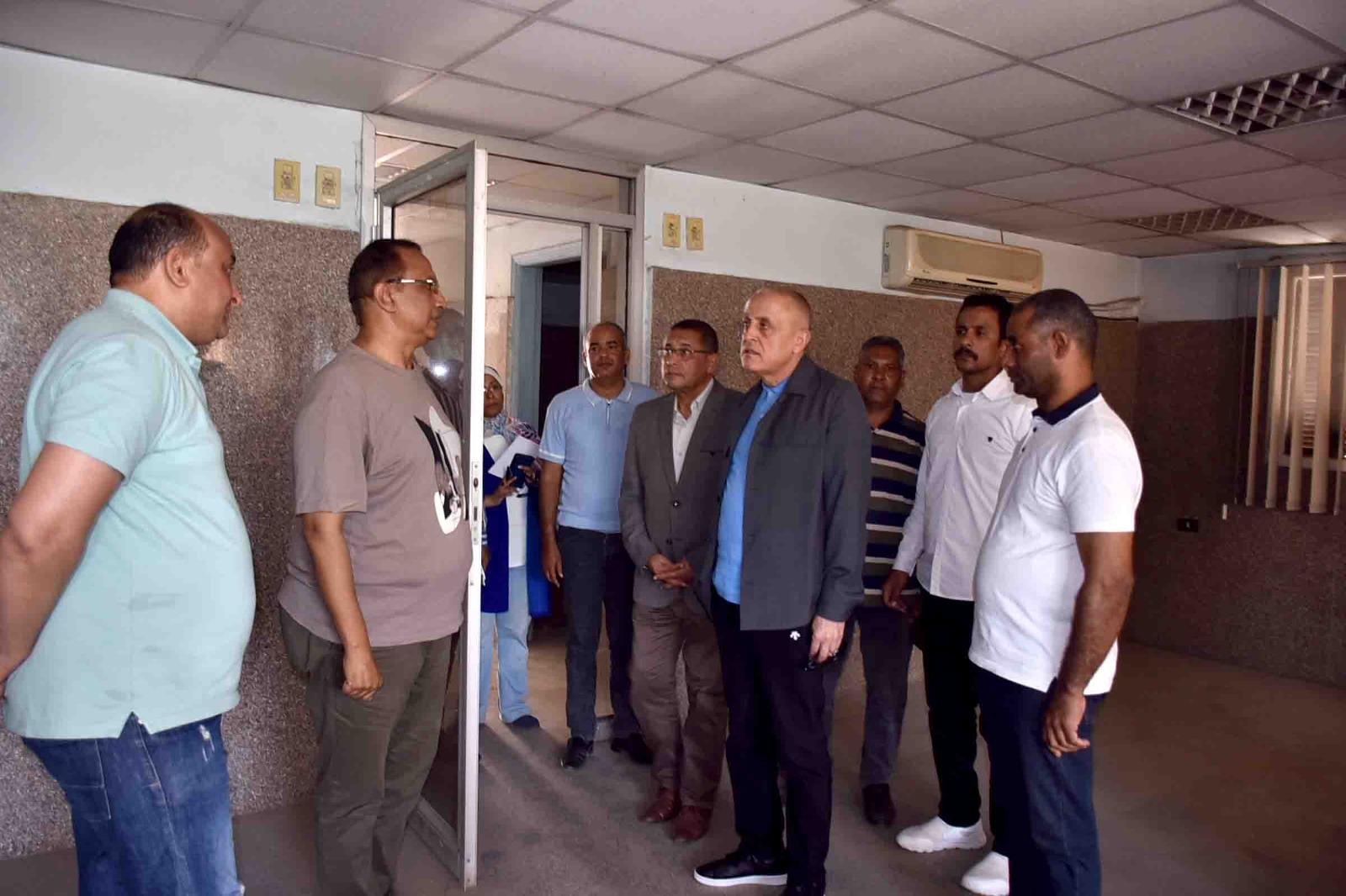 دورات تدريبية متخصصة لرفع كفاءة العاملين بالقطاع الحكومي في محافظة الأقصر| صور