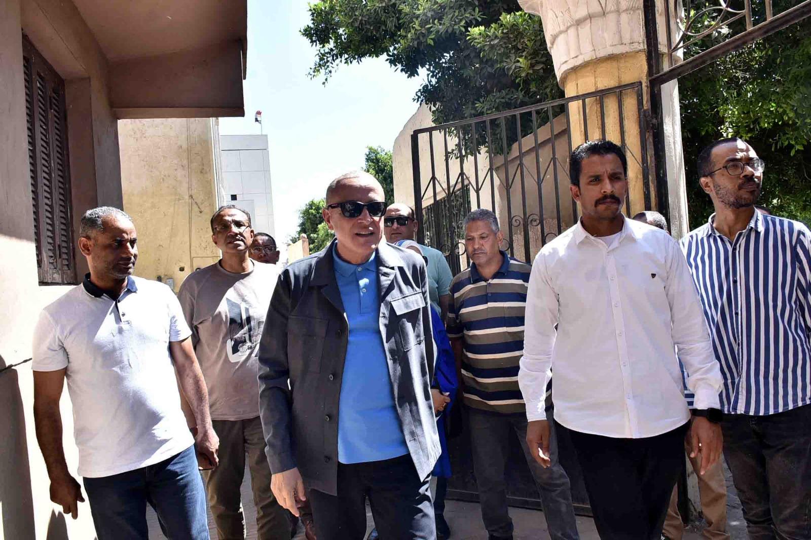 دورات تدريبية متخصصة لرفع كفاءة العاملين بالقطاع الحكومي في محافظة الأقصر| صور