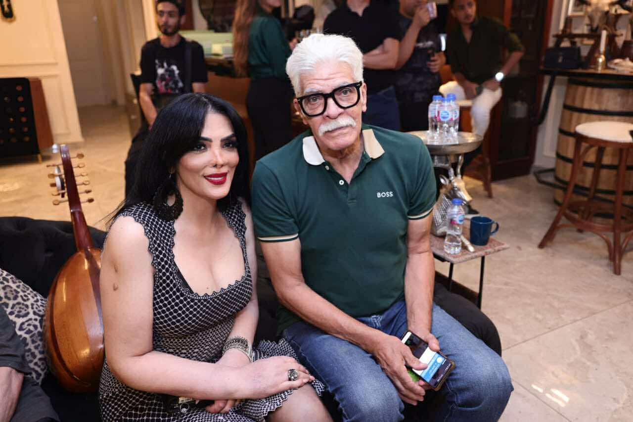 نبيلة عبيد تحتفل بتصوير مسلسل جذوة