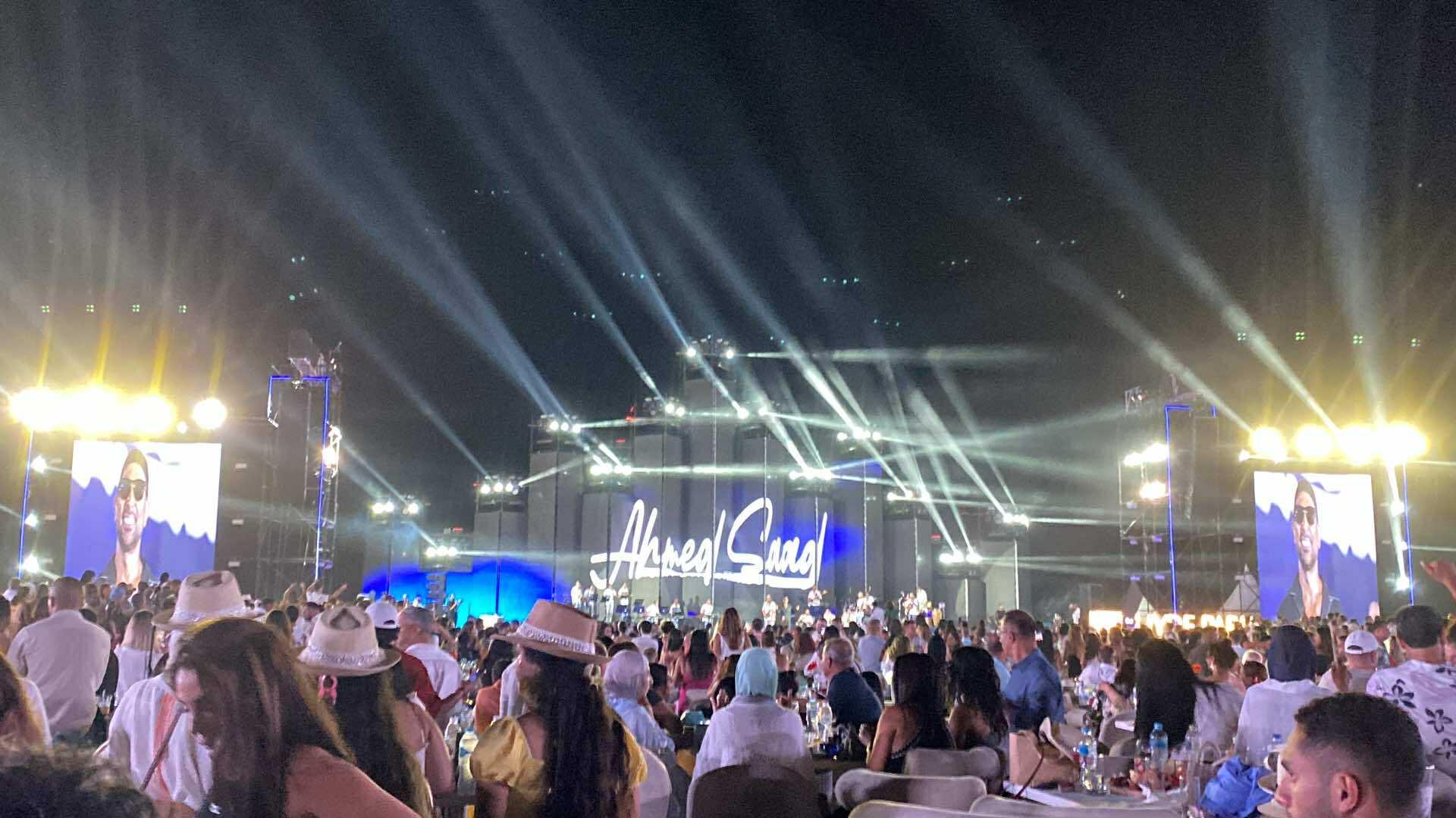 أحمد سعد يشعل حفل الساحل الشمالي وسط نجوم الفن