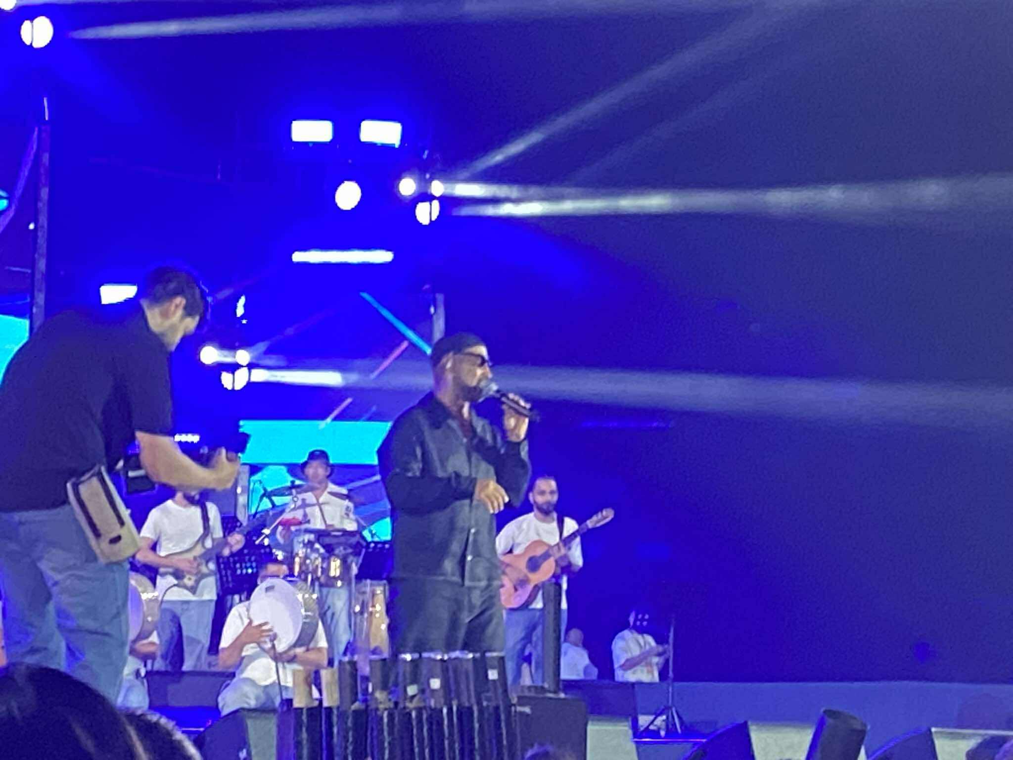 أحمد سعد يشعل حفل الساحل الشمالي وسط نجوم الفن