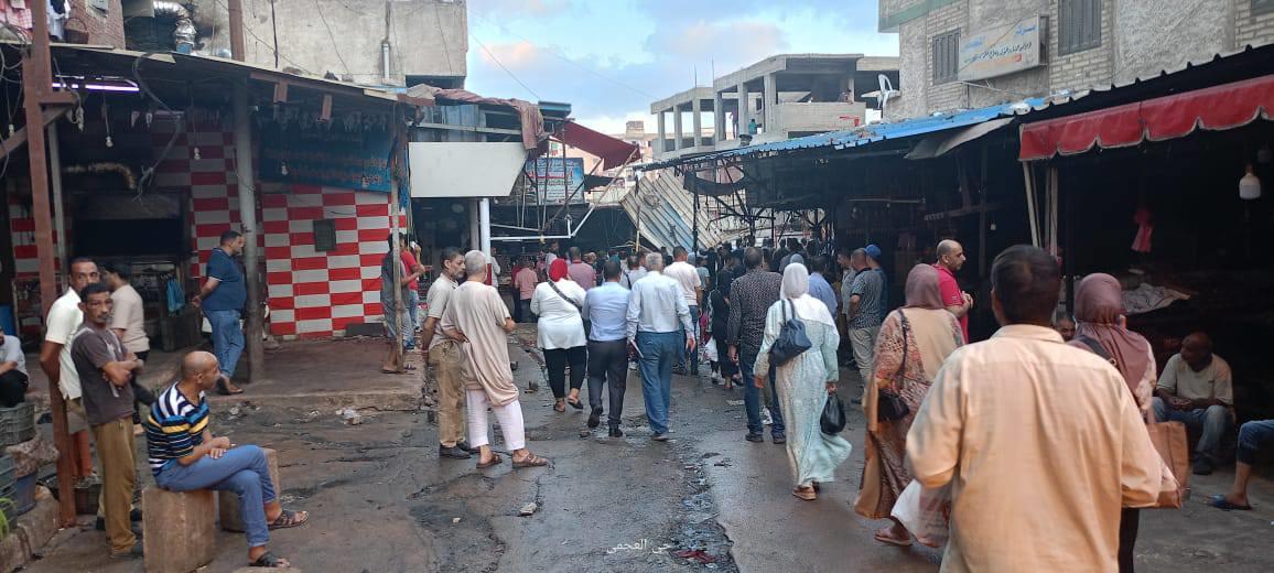 إخلاء سوق الهانوفيل في الإسكندرية