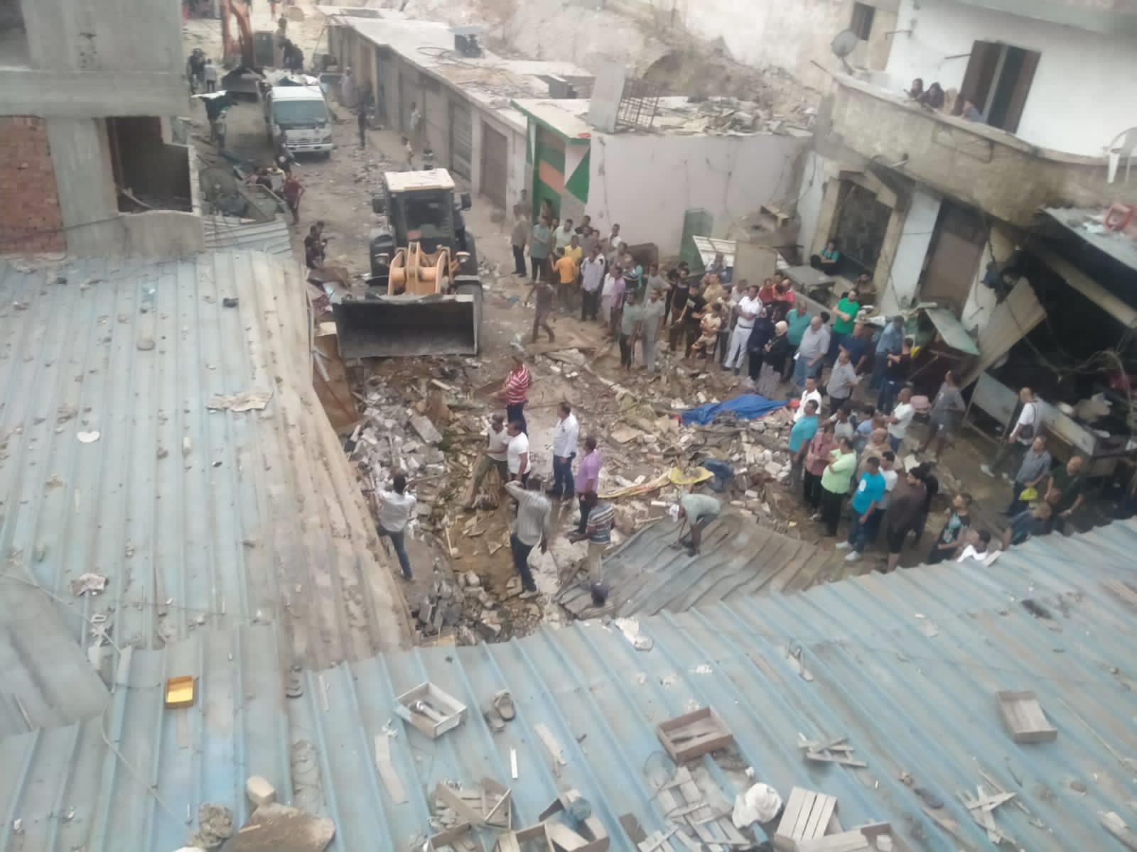 إخلاء سوق الهانوفيل في الإسكندرية