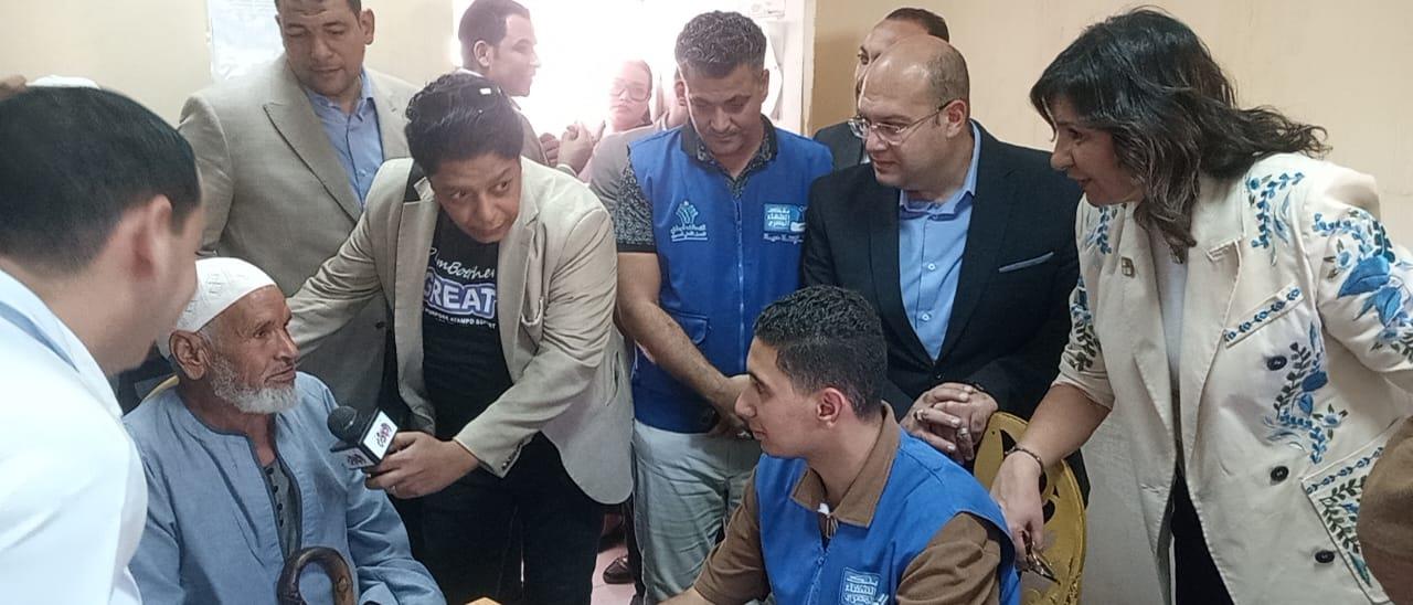 التحالف الوطنى يقدم باقة خدمات متنوعة ل 18 ألف مواطن فى برنشت بالعياط| صور