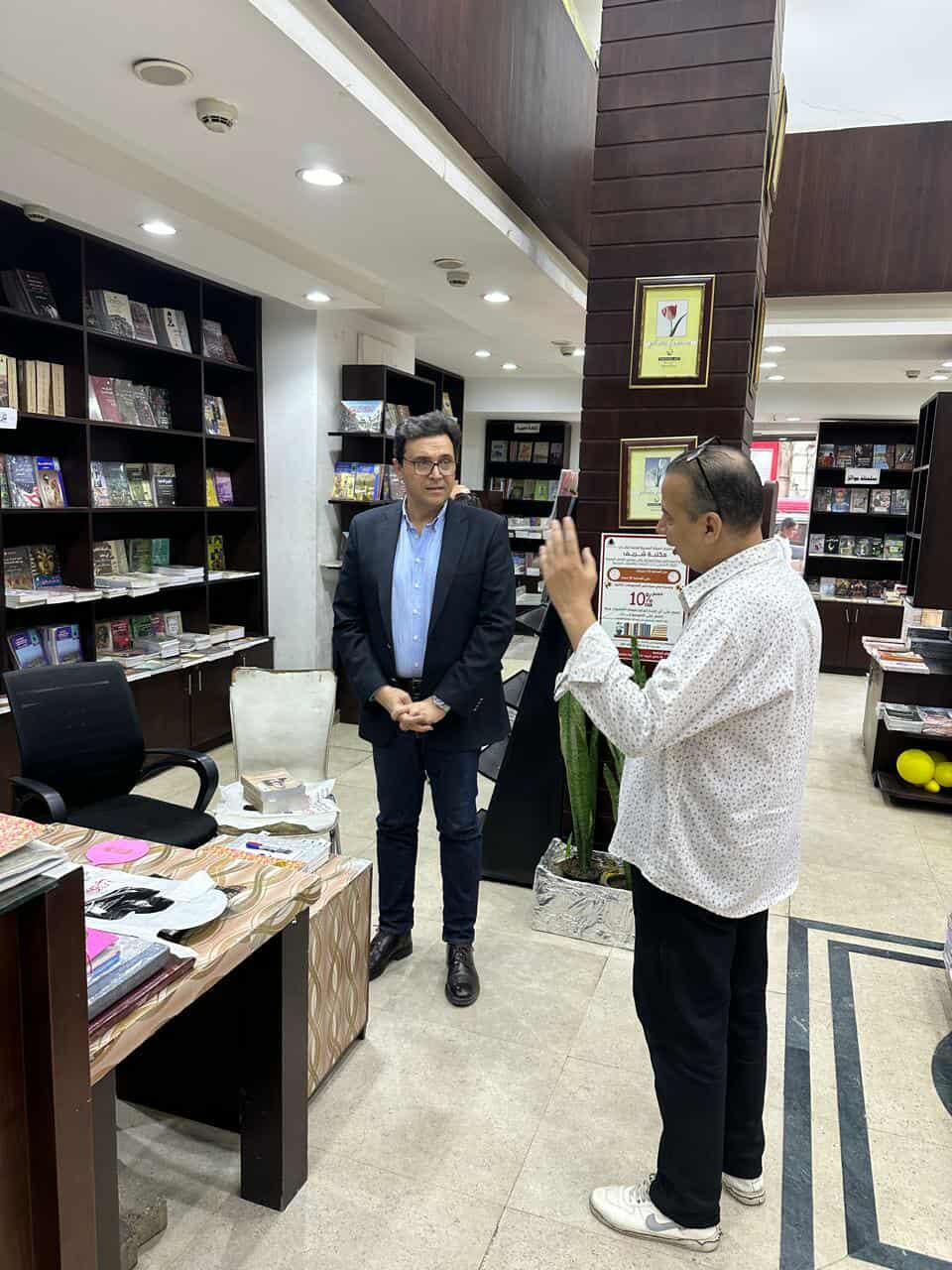 وزير الثقافة يتفقد مكتبة “شريف” التابعة للهيئة المصرية العامة للكتاب