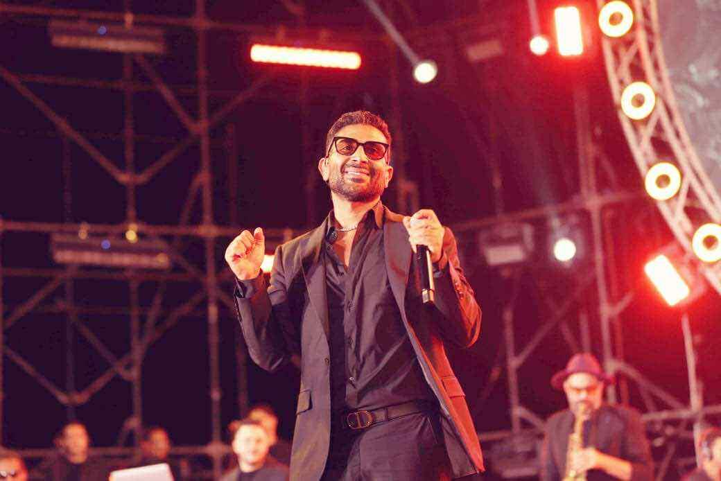 أحمد سعد يشعل حفل باكتوبر