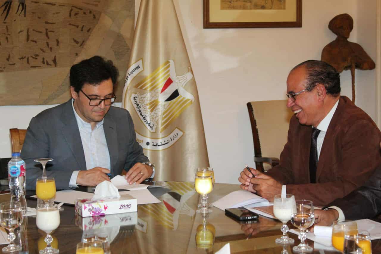 وزير الثقافة يبحث مع سفيرة رومانيا استعدادات مشاركة بلادها كضيف شرف معرض القاهرة الدولي للكتاب