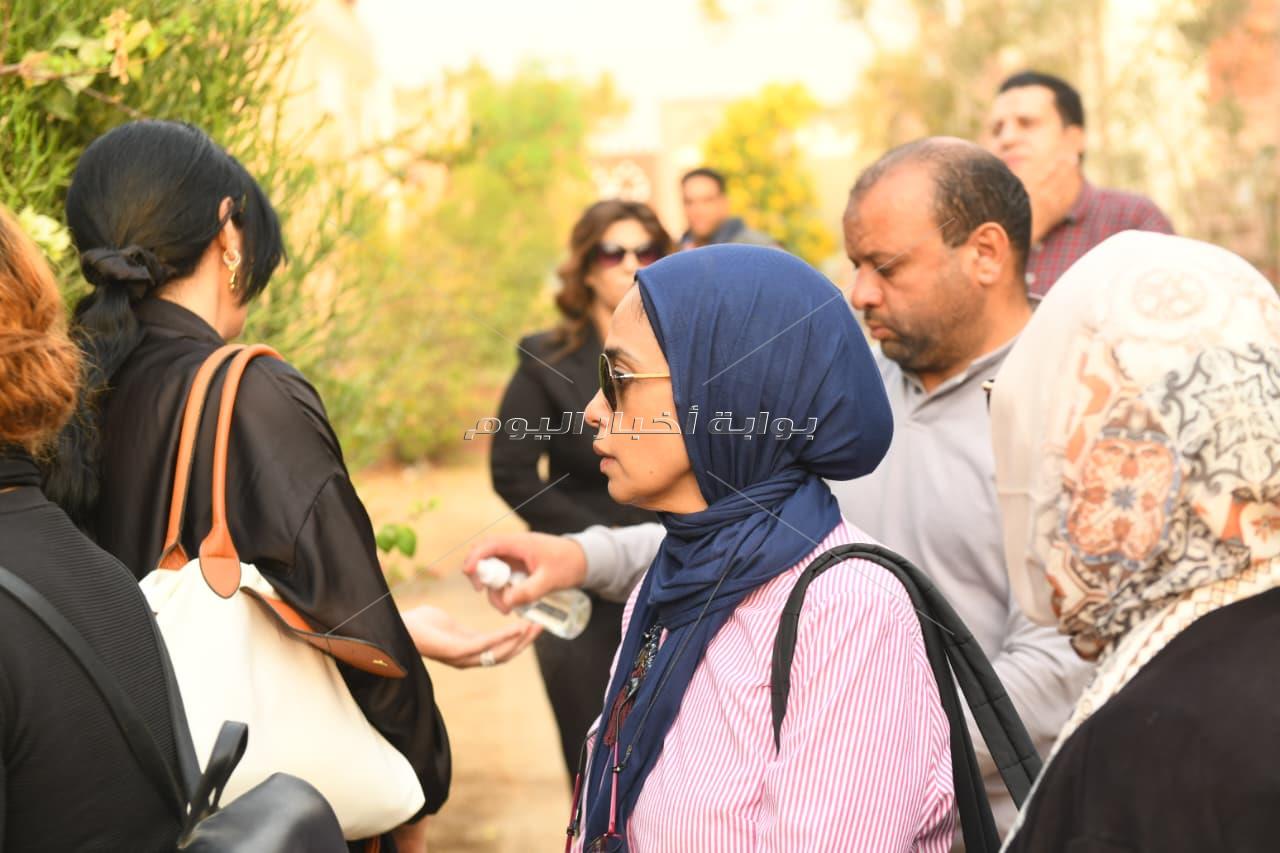 جنازة الإعلامية الكبيرة ميرفت سلامة