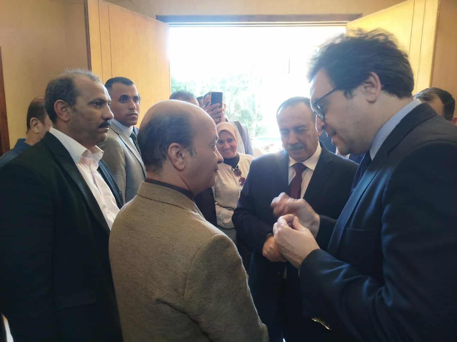  وزير الثقافة يتفقد المنشآت الثقافية بأسيوط 