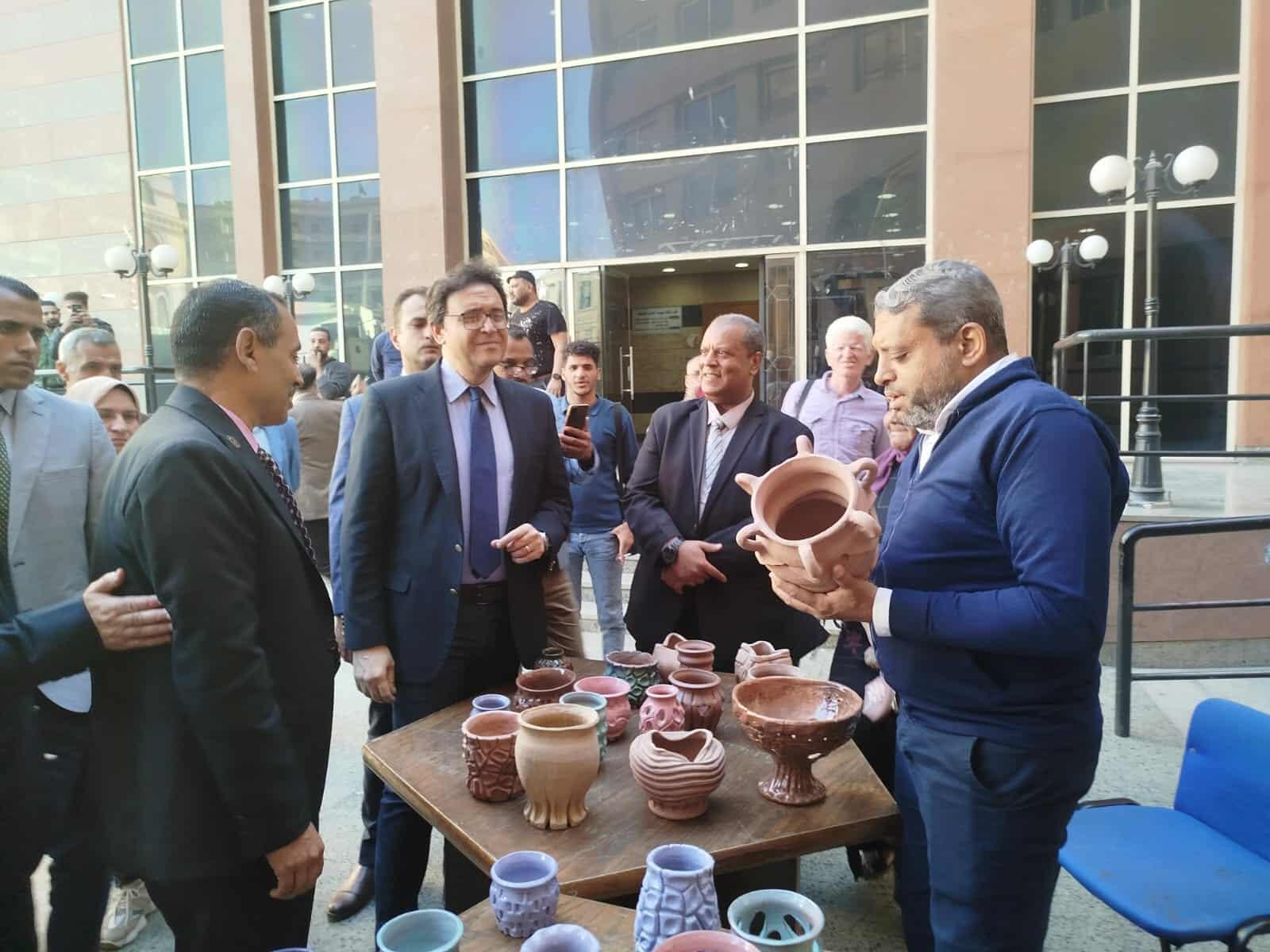  وزير الثقافة يتفقد المنشآت الثقافية بأسيوط 