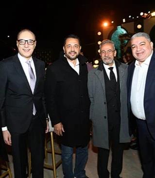 نجوم الفن يحتفلون بزفاف ابنة محمد هنيدي