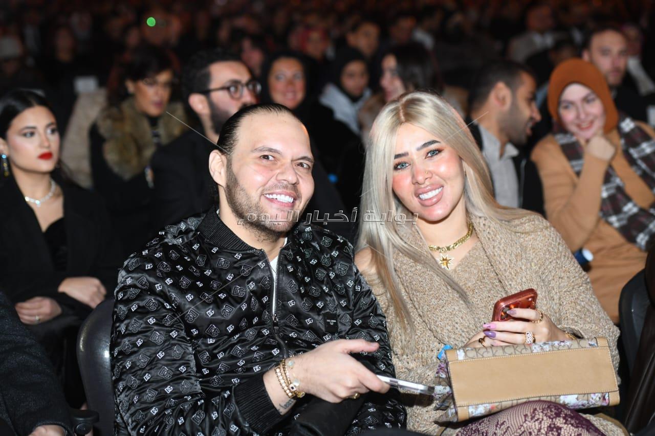 تامر حسني يغني للعندليب في أول ظهور له بعد أزمته الصحة 