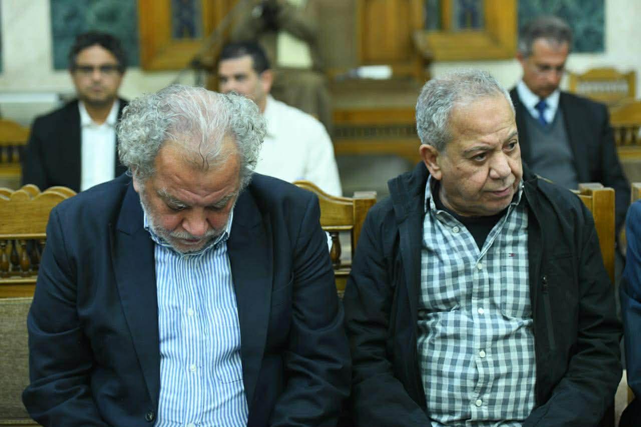 دموع أحمد وعمر الفيشاوي وحضور فني كبير.. أبرز مشاهد عزاء سمية الألفي