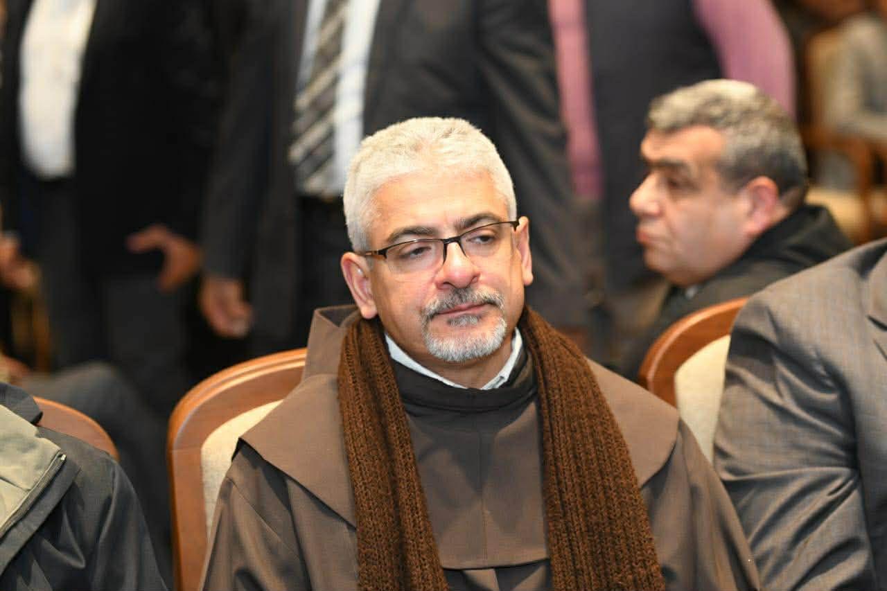 حضور فني وإعلامي وسياسي كبير في عزاء والدة هاني رمزي