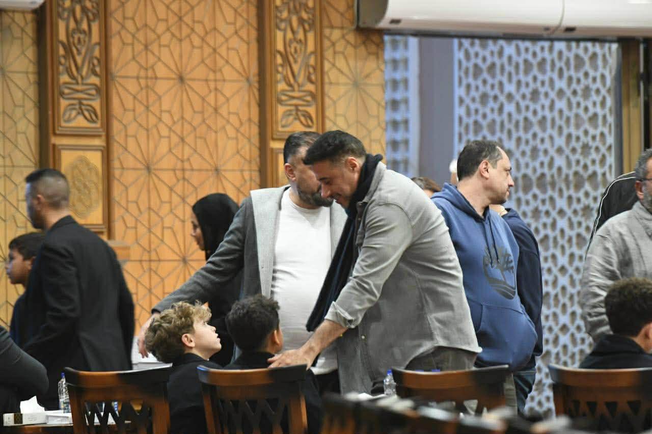 أحمد داود يساند زوجته الفنانة علا رشدي في عزاء والدها الراحل
