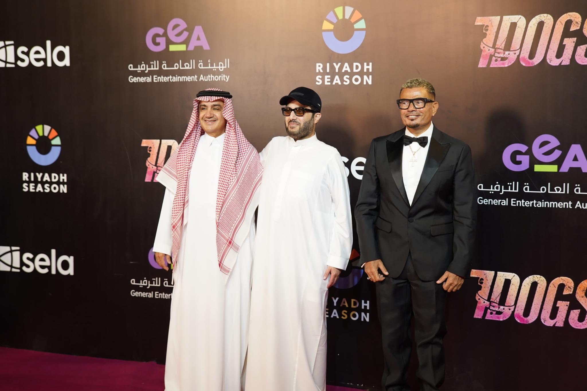 نجوم العالم في العرض الخاص لفيلم "dogs 7"