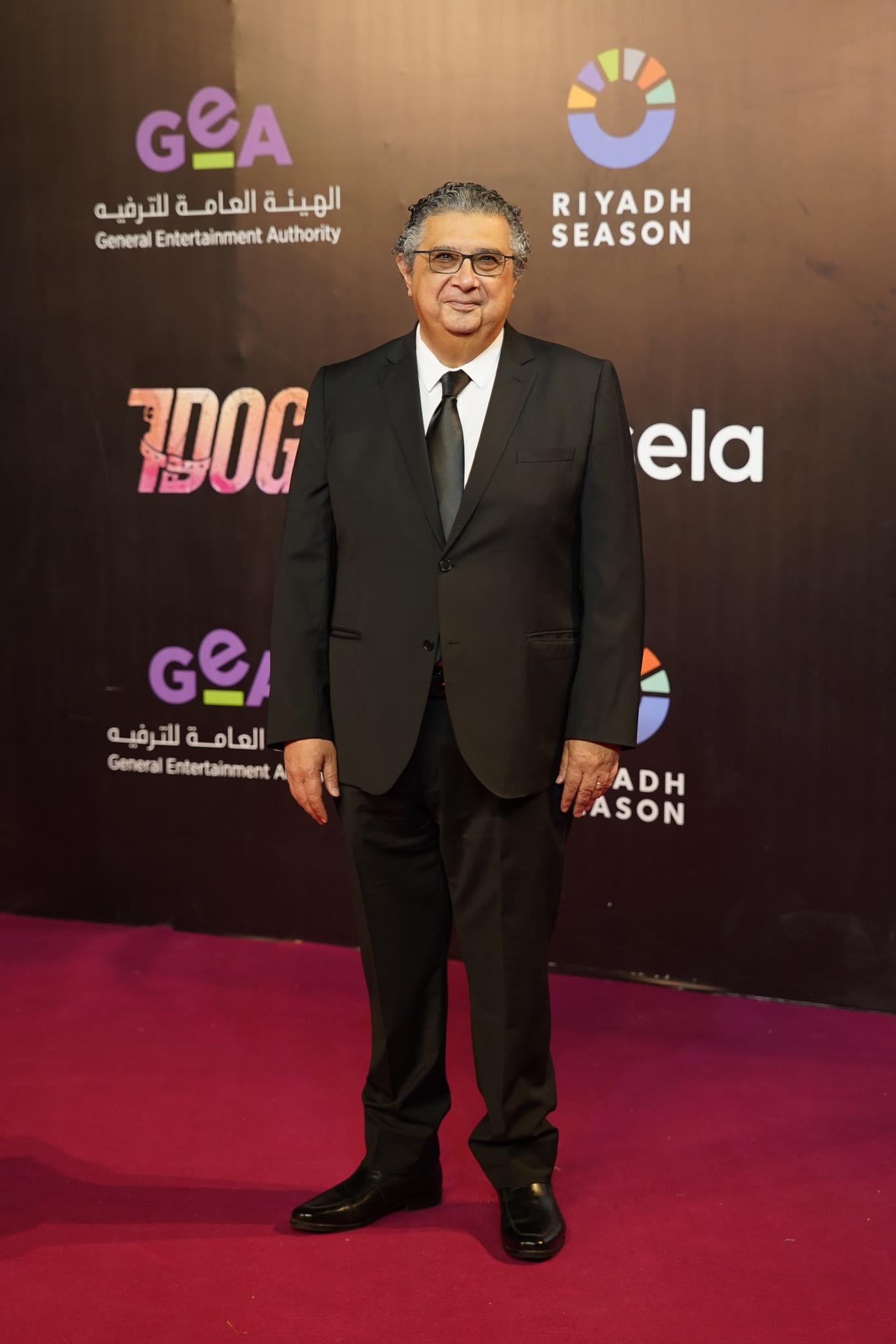 نجوم العالم في العرض الخاص لفيلم "dogs 7"