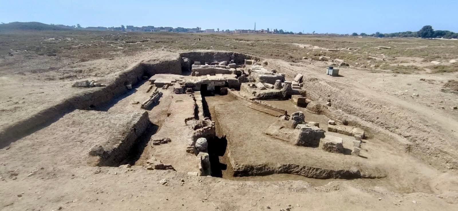 حكاية "خبيئة بانحسي" حين تحدثت مرآة الكاهنة وأسرار الذهب من أعماق هليوبوليس    