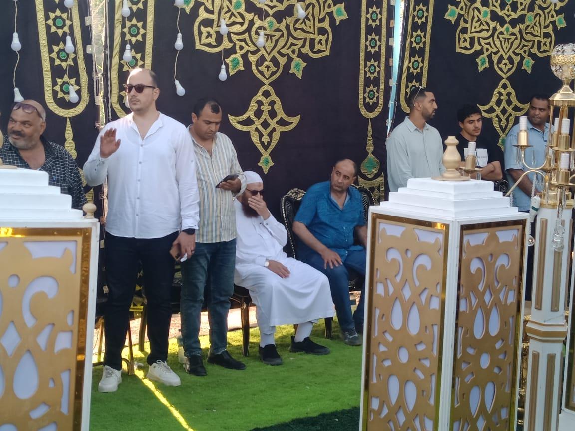 أسرة عبد العزيز مخيون تستقبل عزاءه في البحيرة