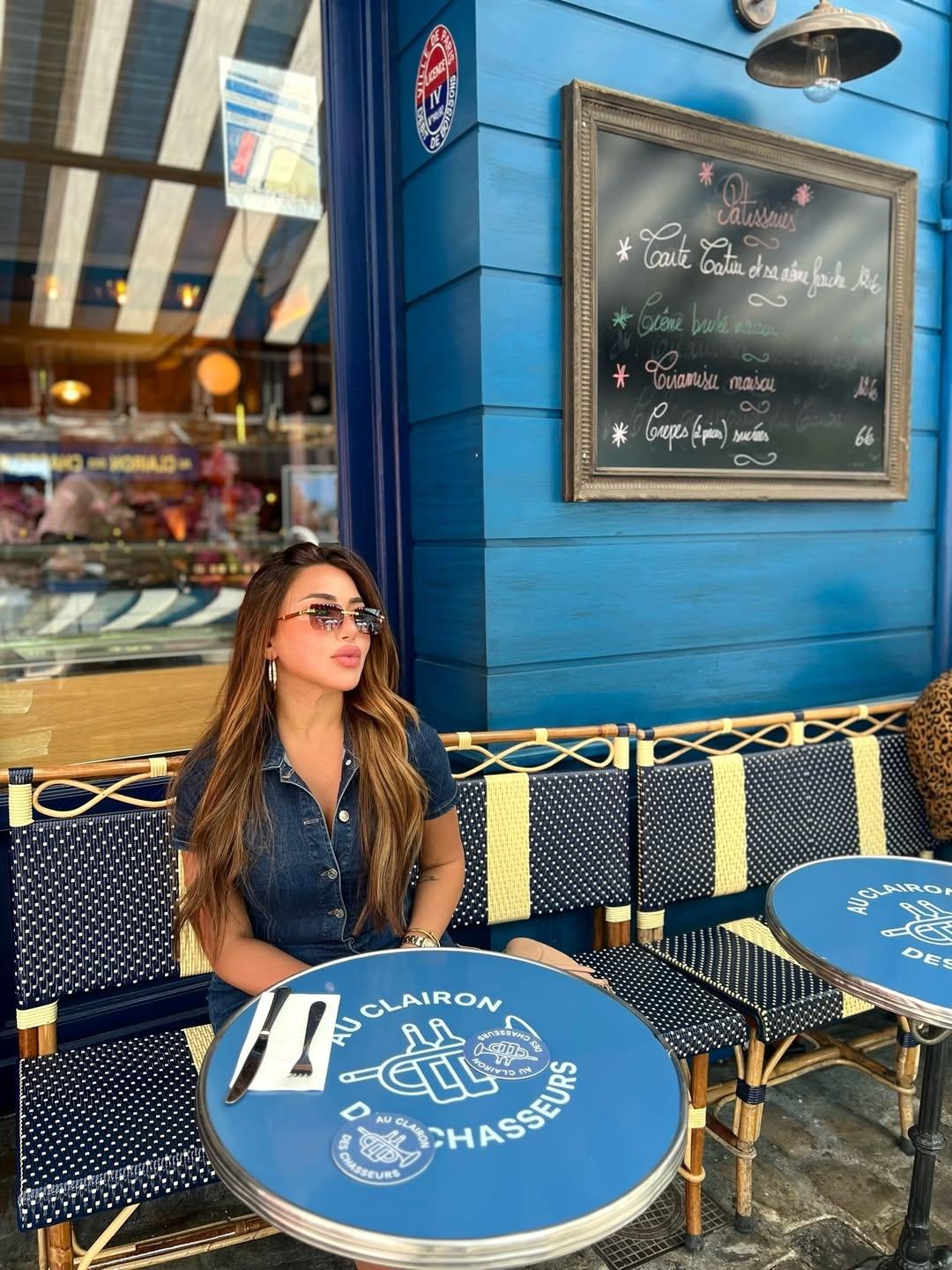 سارة سلامة تخطف الأنظار بإطلالات جذابة في فرنسا